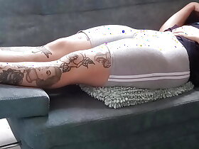Tremendous pussy is discernible get under one's limit get under one's leggings be advantageous to a teenager